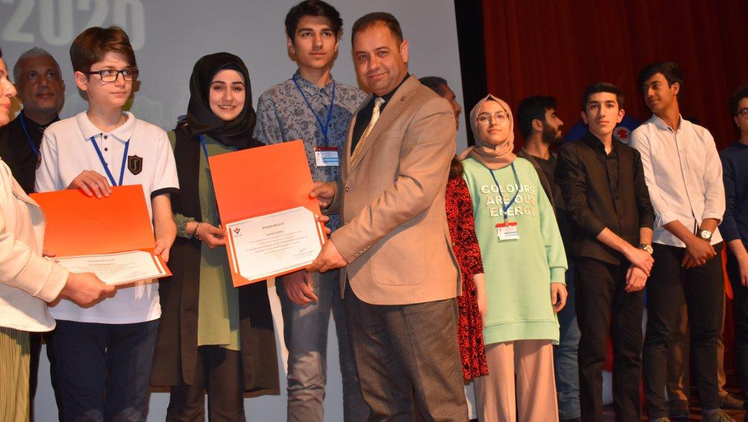 İlçe Milli Eğitim Müdürümüz Cemal KALAY 51.Lise Öğrencileri Araştırma Projeleri Bölge Yarışması Ödül Törenine Katıldı.