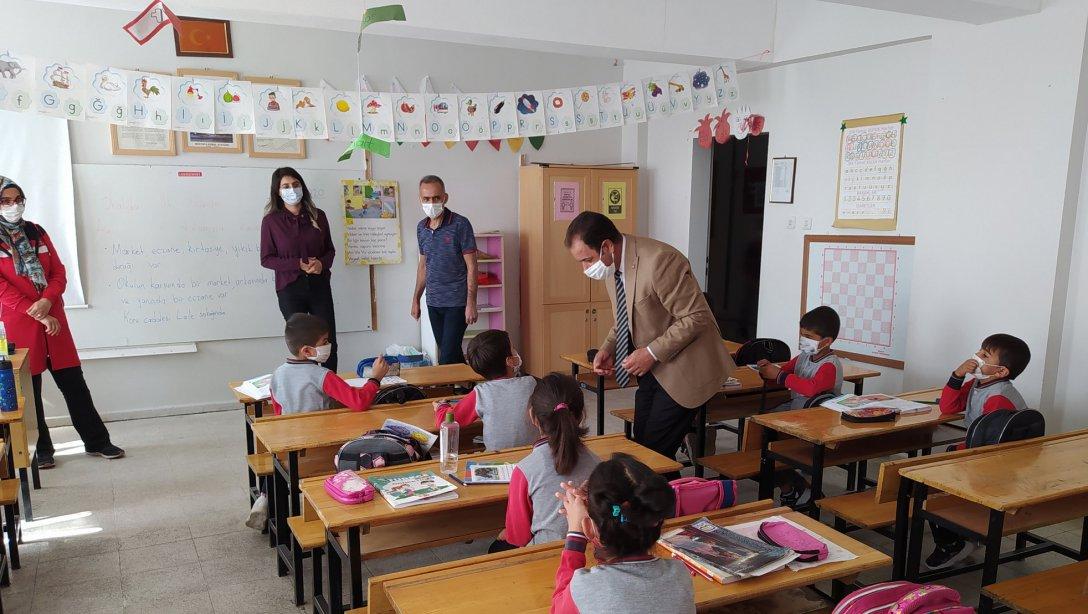 İlçe Milli Eğitim Müdürümüz Sayın Cemal Kalay Kırsal Mahallelerimizdeki Okulları Ziyaretine Devam Ediyor