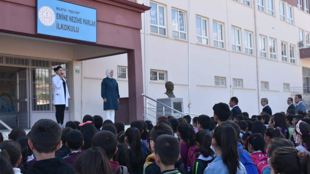 İl Millî Eğitim Müdürümüz Sayın Hatice Özdemir Emine Nezihe Parlak İlkokulu'nu Ziyaret Etti